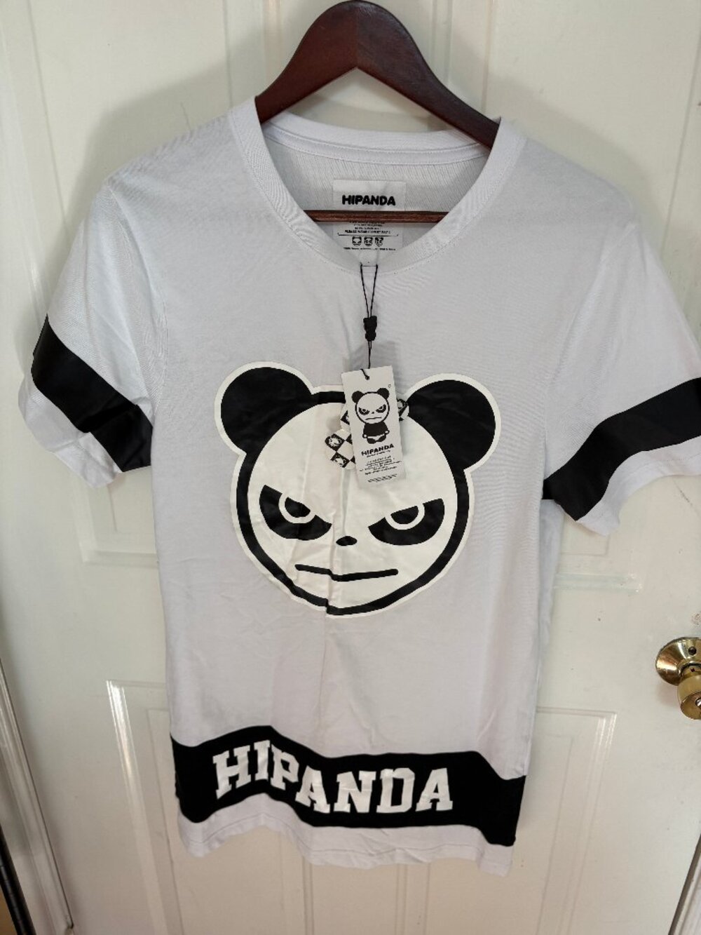 NWT Hipanda Angry Panda Graphic Streetwear T-Shirt - Men’s Large